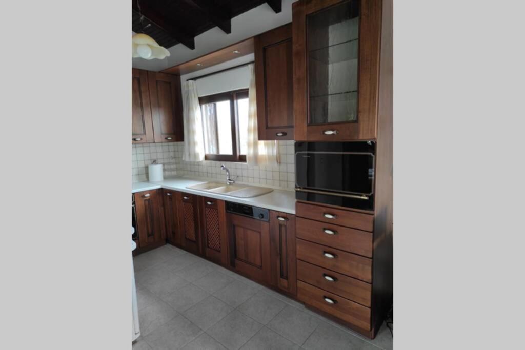 Artemis Penthouse 10 Minute From National Airport Villa Luaran gambar
